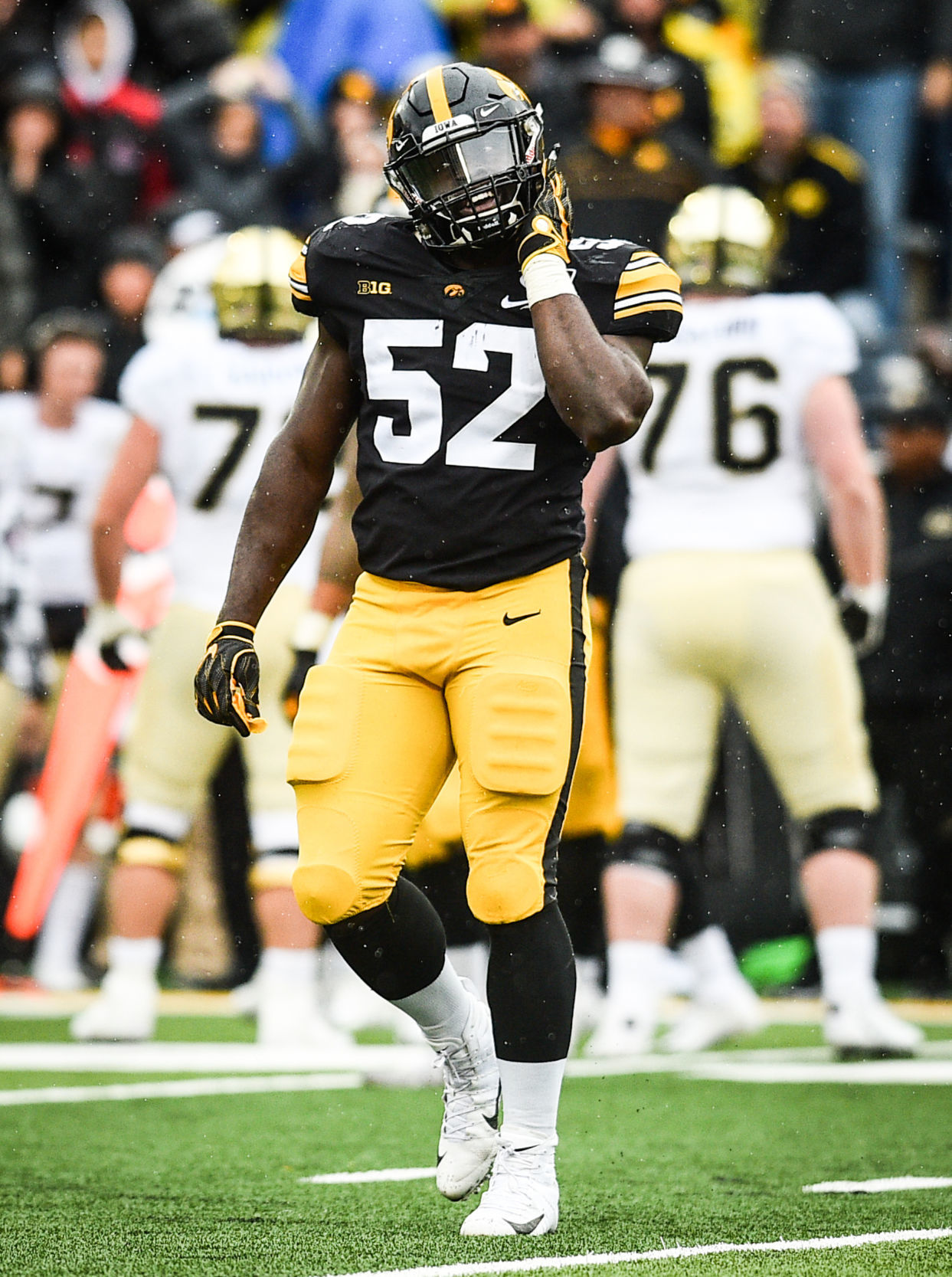 101919-qct-spt-purdue-ia-foot-056a.jpg